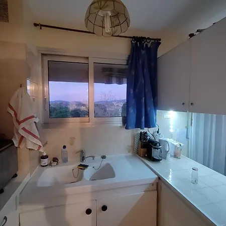 Appartement Joli Avec Terrasse Et Garage, Vue Sur Collines *