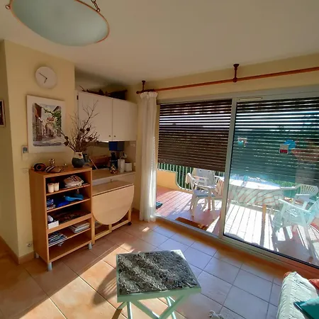 Joli Avec Terrasse Et Garage, Vue Sur Collines Apartman *