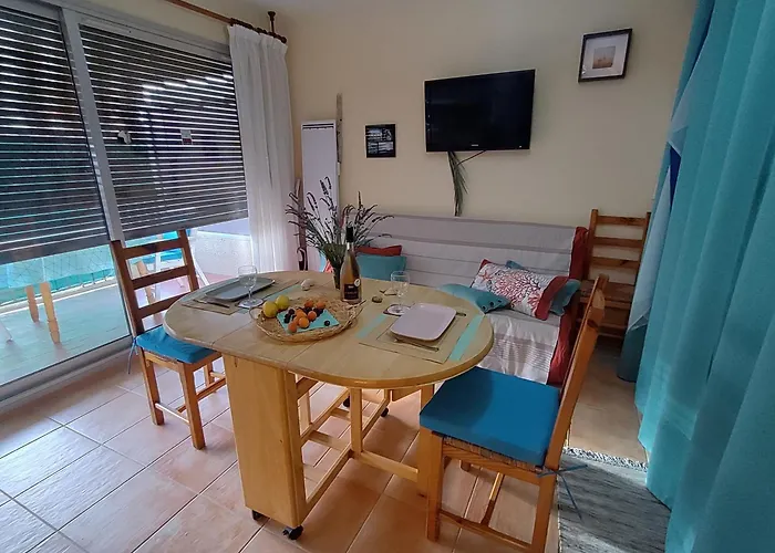 Joli Avec Terrasse Et Garage, Vue Sur Collines Apartman Le Lavandou